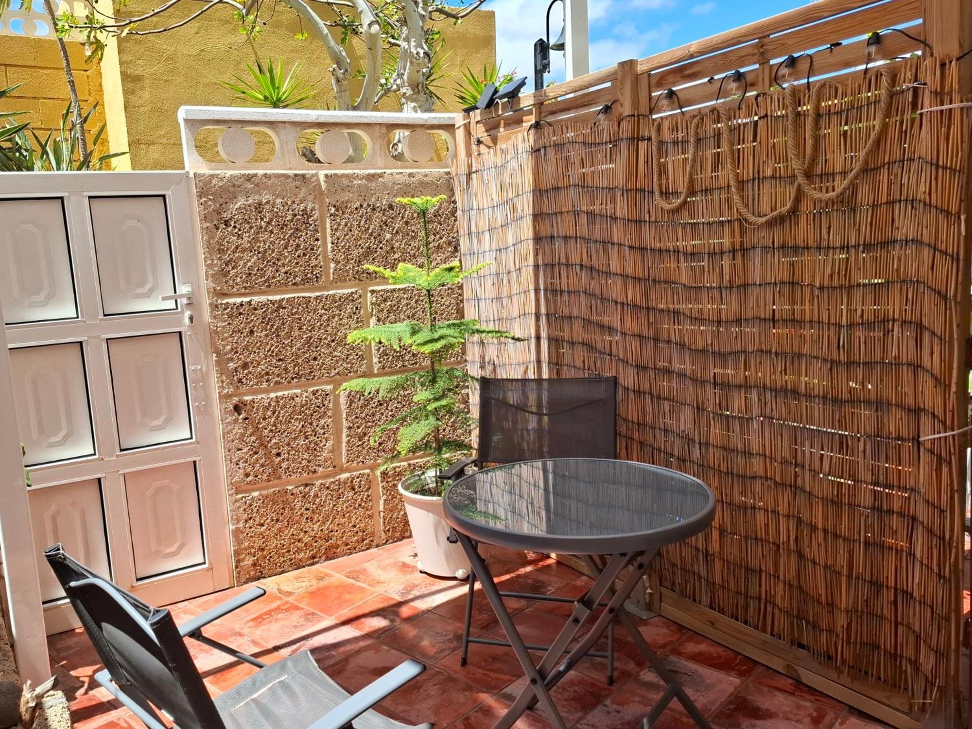 Habitacion Doble Con Bano Y Terraza Privada El Medano  Exterior photo